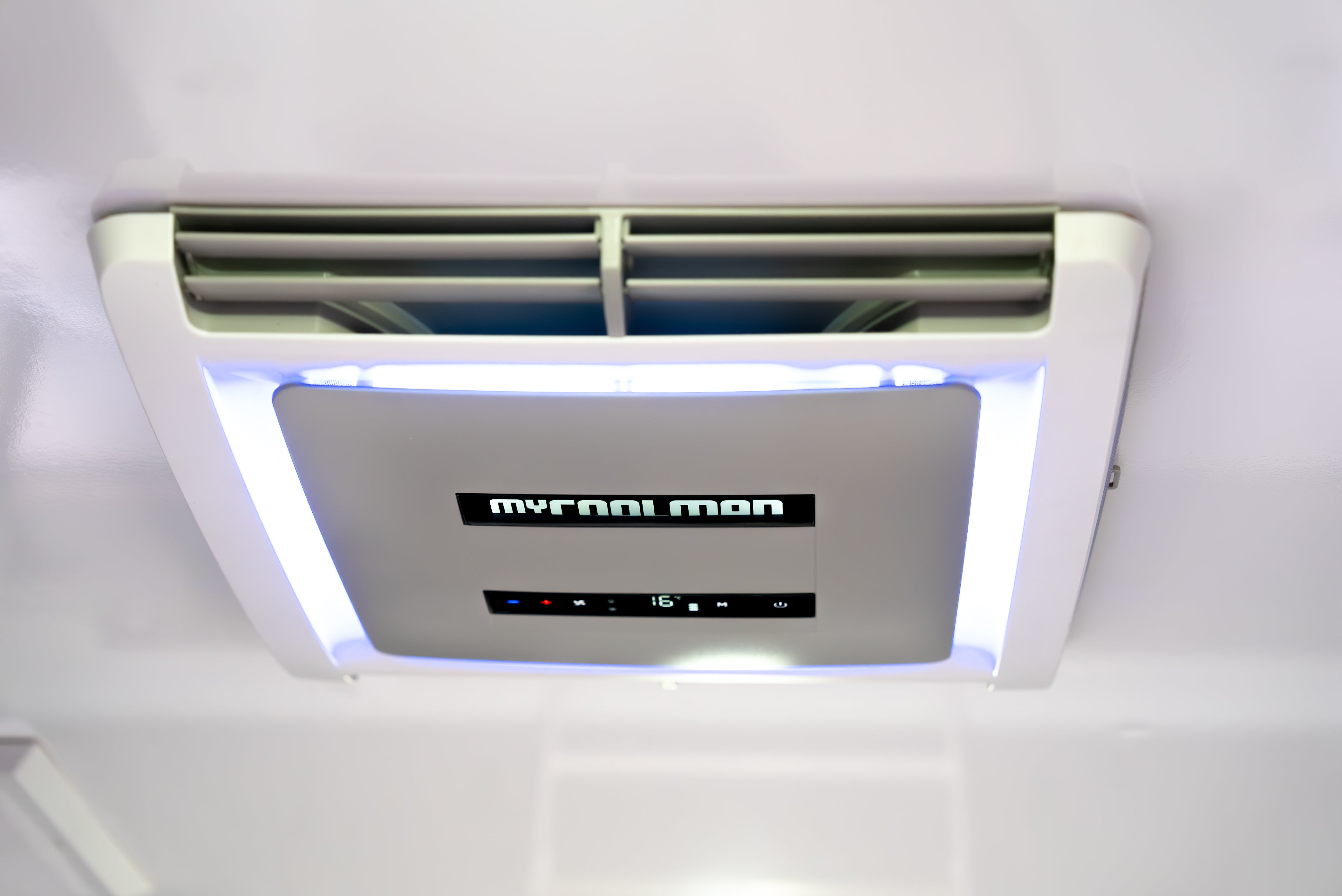 myCOOLMAN Roof Top Air Conditioner 3KW