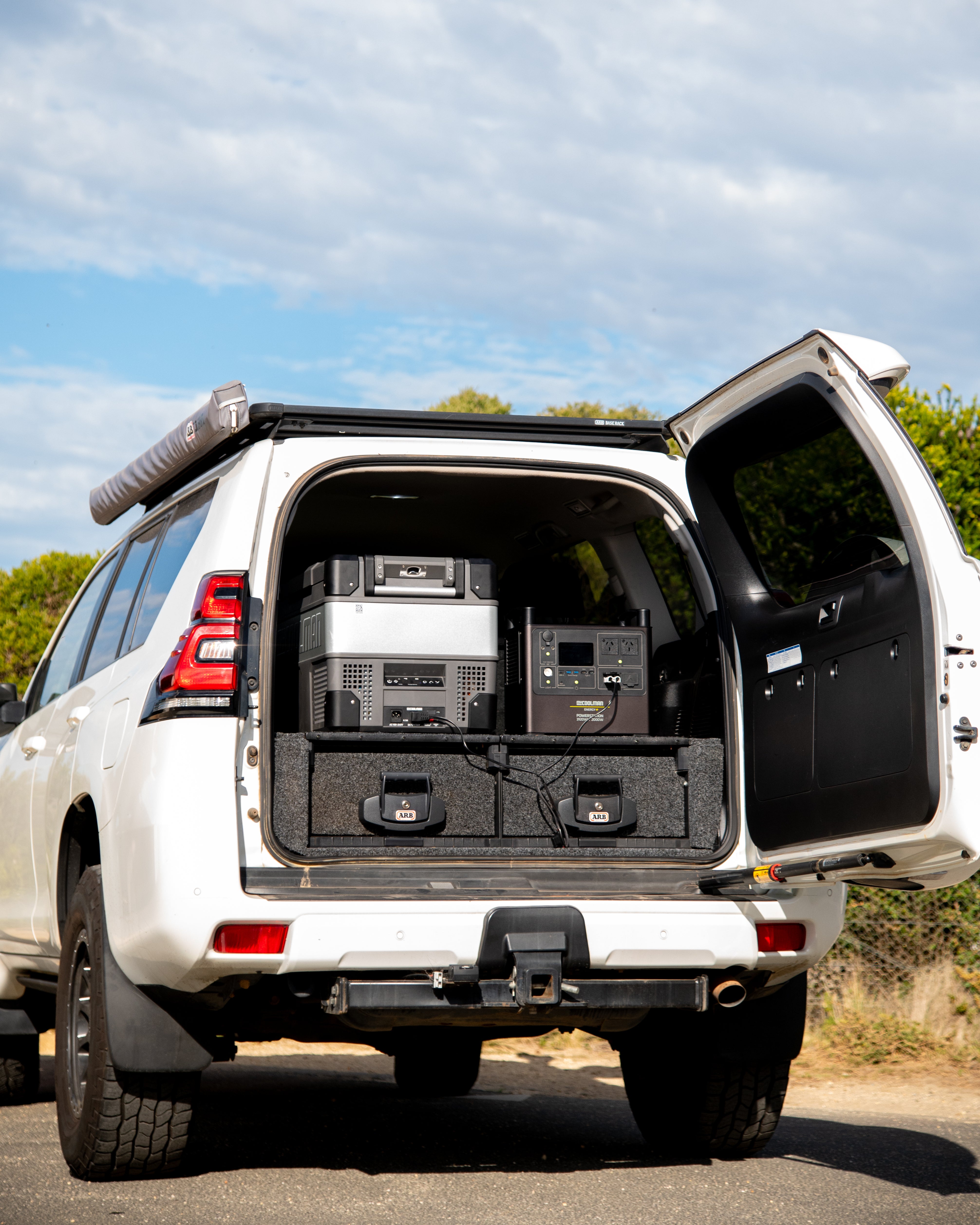 myCOOLMAN Dual Zone 53L Fridge & Freezer And Bonus PowerPack