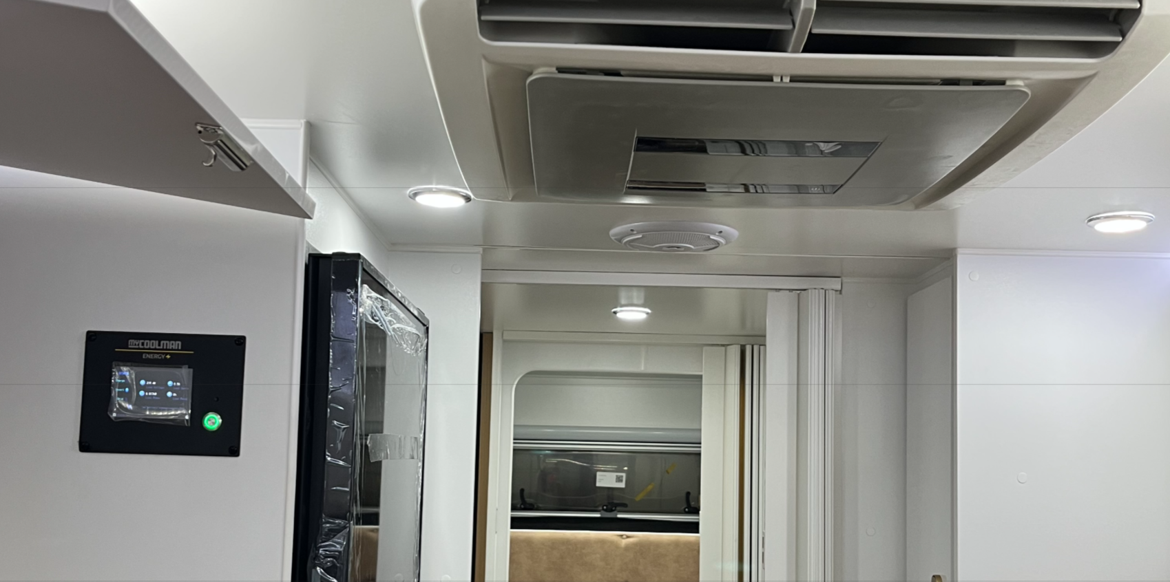 myCOOLMAN Energy Inverter Charger Digital Display