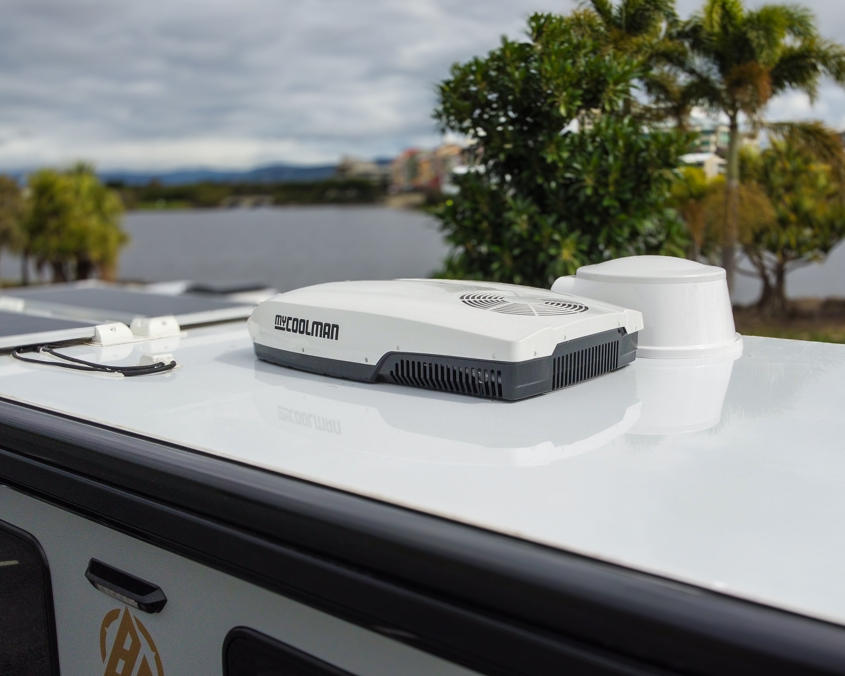 myCOOLMAN Roof Top Air Conditioner 3KW