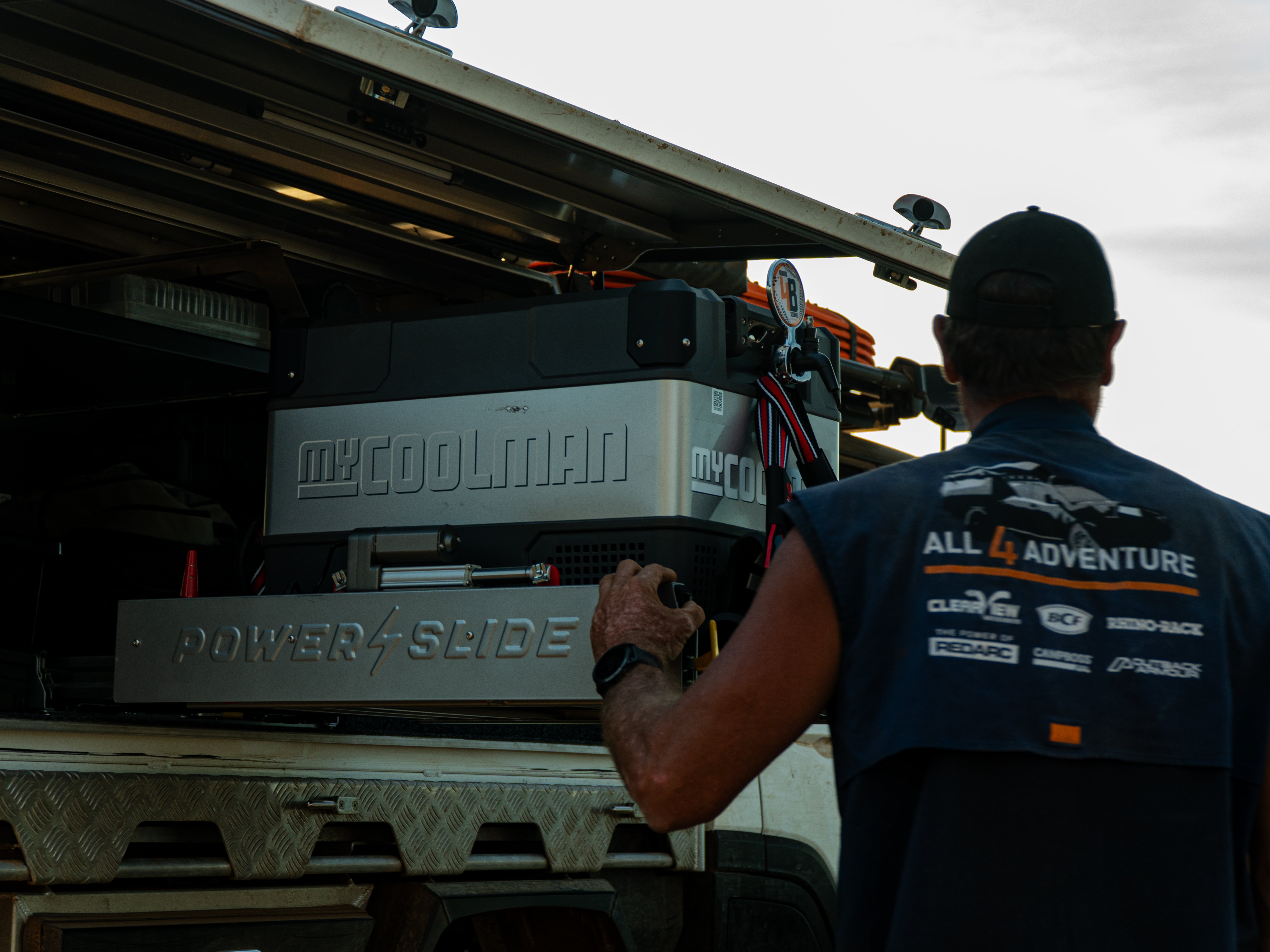 myCOOLMAN Dual Zone 53L Fridge & Freezer